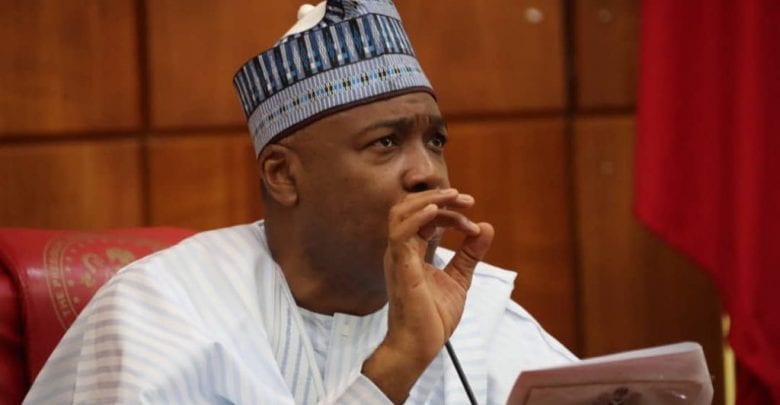 saraki booed