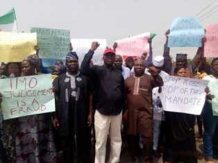 Protests in Imo over Ihedioha's sack