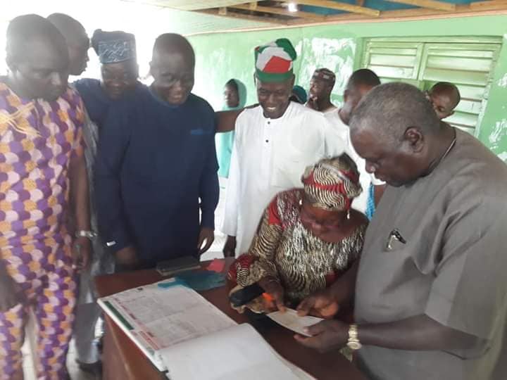 oyinlola returns to pdp