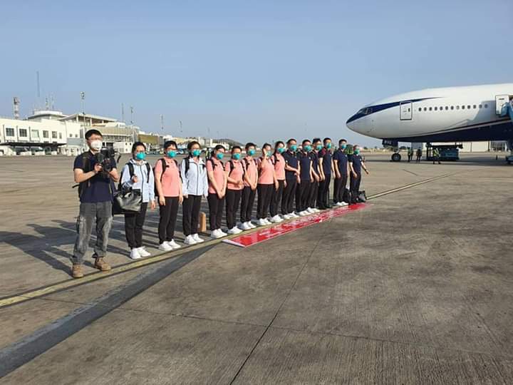chinese doctors arrive nigeria to fight covid-19