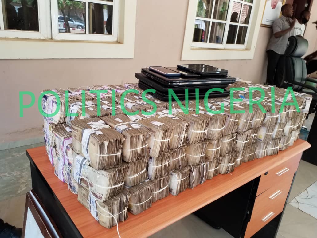 efcc arrests two chinese men over N100 million cash bribe