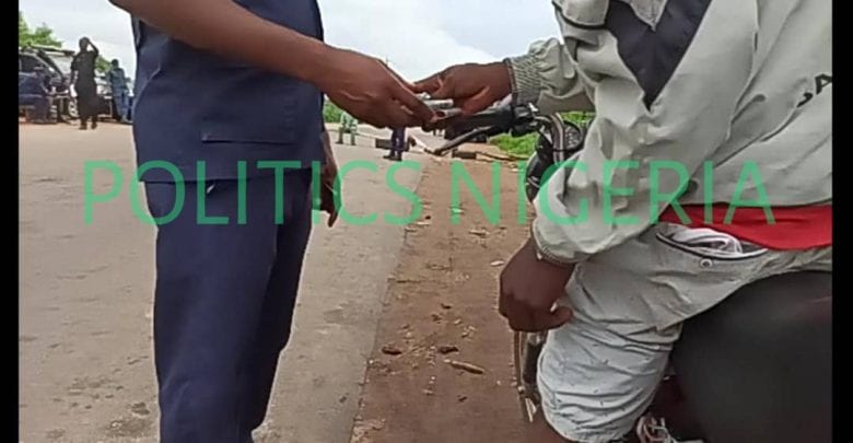 With N100 bribe, motorcyclists ferry passengers across Ogun/Oyo states amidst Lockdown