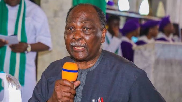 Former Head of State, Gowon Denies ‘Stealing Half of Central Bank’