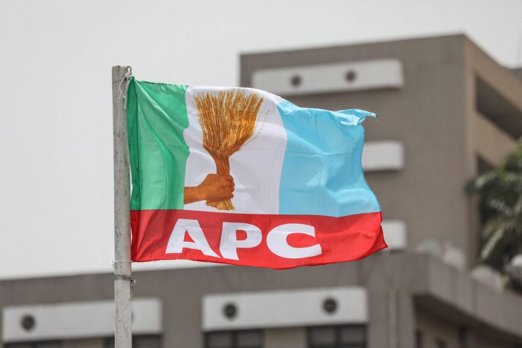 JUST IN: 600 PDP, Labour Party, APGA members join APC in Abia