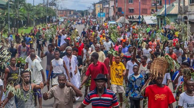 JUST IN: Tension in Port Harcourt as armed thugs beat up protesters, harass journalists