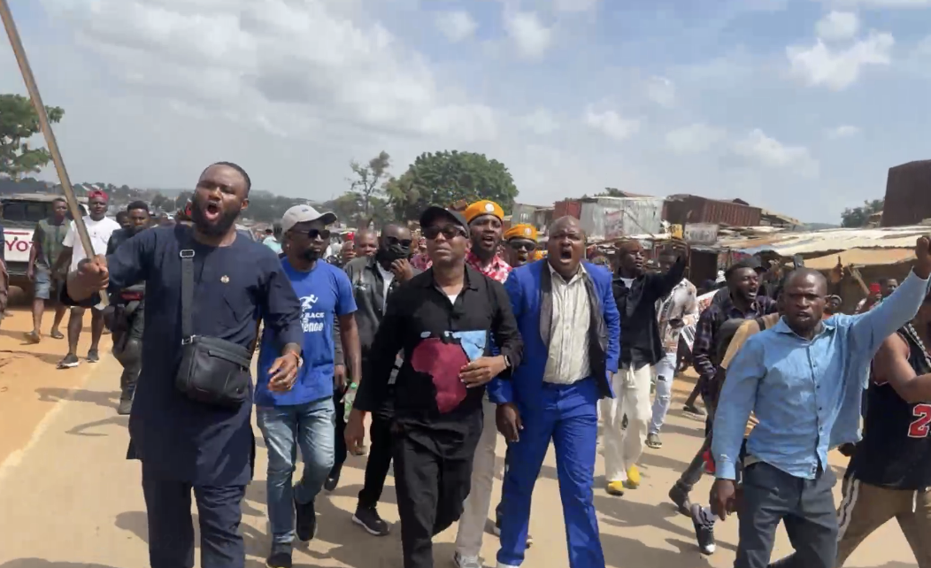 BREAKING: Sowore resumes #FreeNnamdiKanu Protest In Abuja after Police Attacks [PHOTOS]
