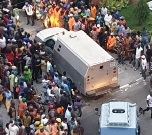 Photo of two cash-in-transit armored vehicles entering the Bourdillon, Ikoyi, Lagos residence of Bola Ahmed Tinubu in 2023