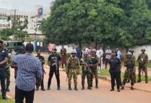 Ex-Soldiers Protest at Defence Ministry