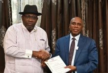 Senator Henry Seriake Dickson visited Rotimi Amaechi, in Abuja to offer condolences over the death of Amaechi’s mother